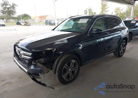 2016 Mercedes-Benz Glc 300 z USA, uszkodzony, nr VIN WDC0G4JB4GF109422